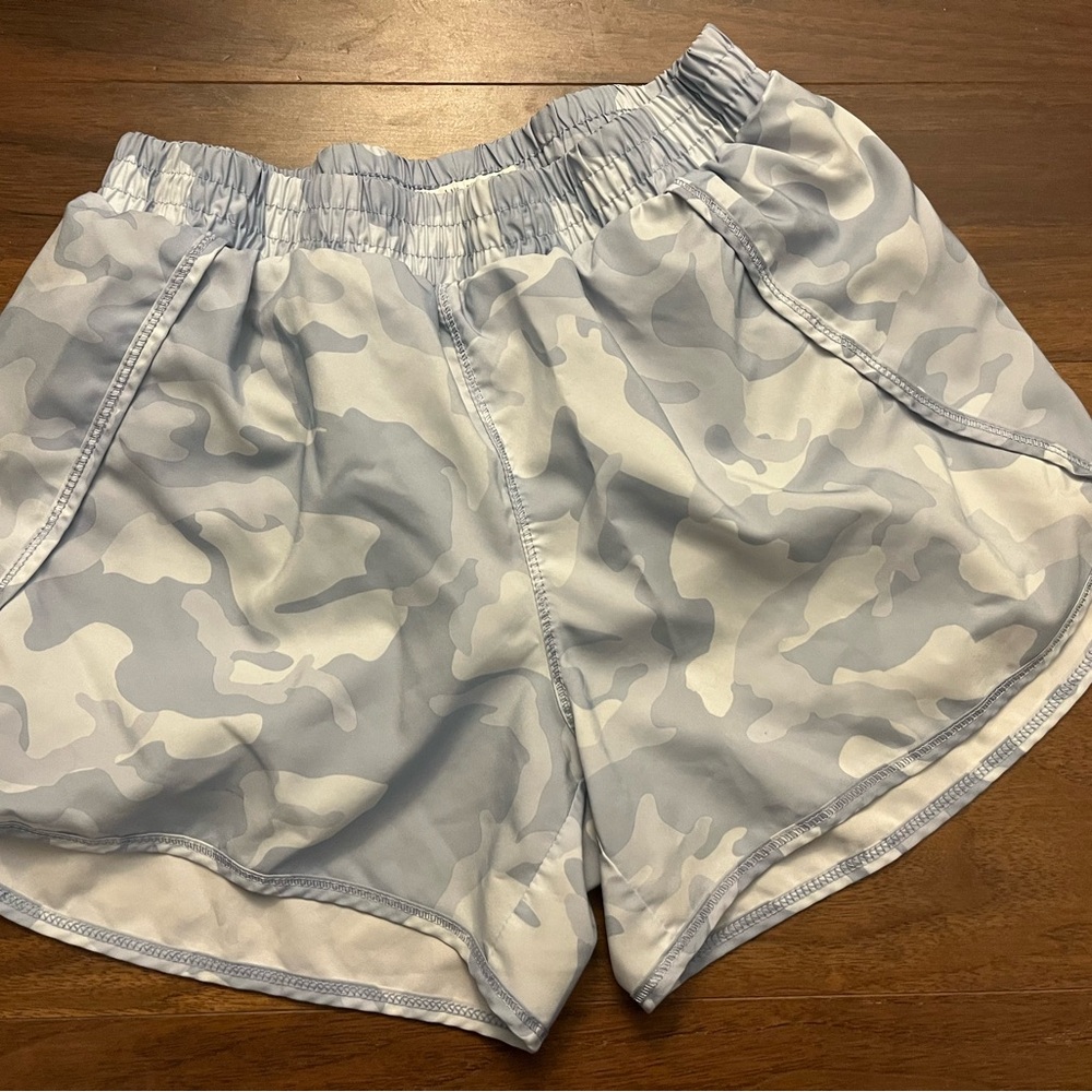 XS All in Motion Luca Brown Camouflage Shorts